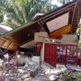 Enam Orang Korban Gempa di Pasaman Barat belum Ditemukan Salah satu rumah yang hancur karena diguncang gempa di Pasaman Barat (25/2)