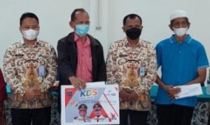 Camat Cilodong, Supomo (kedua dari kanan), ist.
