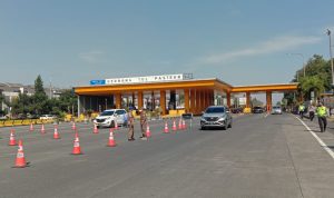 Kebijakan Ganjil genap di Tol Pasteur pada beberapa waktu lalu. Foto. Sandi Nugraha
