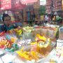 Stok minyak goreng di Pasar Tradisional. Foto. Sandi Nugraha