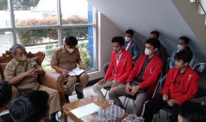 DPC GMNI Kabupate Garut ketika beraudensi dengan Disdukcapil untuk menyampaikan aspirasi