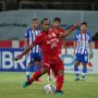Tony Sucipto Gagal Eksekusi Penalti, Dirinya Ungkapkan Hal Ini Pemain Persija Jakarta Tony Sucipto gagal mencetak gol lewat penalti ke gawang Persiraja Banda Aceh. (Tim Media Persija)