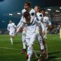 SELEBRASI: Punggawa Leeds United merayakan kemenangan. (@LUFC/TWITTER)
