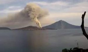 Kepulan asap Gunung anak krakatau berdasarkan pantau PVMBG yang terpantau pada Februari lalu