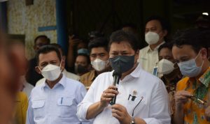 Airlangga Hartarto Sebut Sektor Industri dan Perdagangan Sudah Mulai Pulih Menko Airlangga Hartarto Sebut Sektor Industri dan Perdagangan Sudah Mulai Pulih kontributor Industri merupakan tertinggi untuk PDB