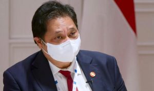 Airlangga Hartarto Bantah Kondisi Perekonomian Indonesia Terpuruk Menko Airlangga Hartarto ketika memberikan tanggapan.