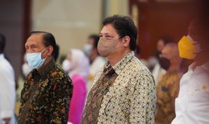 Menko Airlangga Hartarto ketika menghadiri acara di Universitas Wijaya Kusuma Surabaya