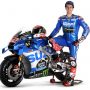 Pebalap MoGP Alex Rins bersama motor andalan Suzuki GSX RR (Foto: Twiter Alex Rins)