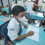 Ridwan Kamil mengatakan, untuk menetakan keputusan ini, pihaknya akan melakukan kajian dan pengamatan dengan cermat bedasarkan data.