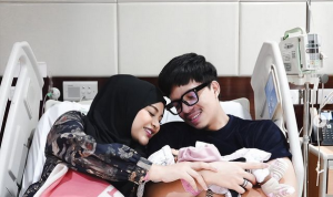 Atta-Aurel Resmi Umumkan Nama Anak, Ameena Hanna Nur Atta