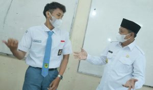 PTM harus Dihentikan Jika di Sekolah Ada yang Terinfeksi Covid-19 Wagub Jabar Sarankan Sekolah yang Terindikasi Covid-19, PTM harus Diganti dengan PJJ agar proses pembelajaran para siswa tidak stagnan