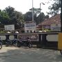 Depan Kantor Kecamatan Cimanggung, Kabupaten Sumedang. (Jabar Ekspres)