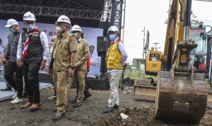 Jalan Dewi Sartika Biang Macet, Ridwan Kamil: 10 Bulan Lagi Lancar