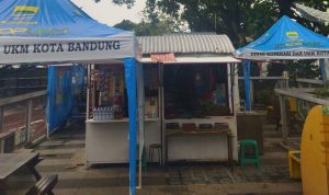 Sudah 5 Bulan, Akses Air di Teras Cihampelas Dicabut PDAM SEPI: Salah satu kios yang masih buka di Teras Cihampelas/Skywalk Cihampelas, Jumat (18/2) siang tadi. (Muhamad Nizar/Jabar Ekspres)