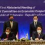 Menteri Koordinator Bidang Perekonomian Airlangga Hartarto mengadakan pertemuan dengan Menteri Perdagangan, Industri dan Energi (MOTIE) Korea Selatan Moon Sung Wook dalam Joint Committee Meeting on Economic Cooperation (JCEC) Indonesia–Korea Selatan, Selasa (22/2).