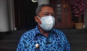 Plt Wali Kota Bandung, Yana Mulyana tanggapi polemik pernyataan Menteri Agama (Menag). (Foto: Sandi Nugraha/Jabar Ekspres)