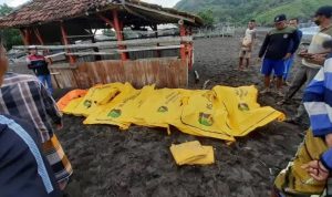 Kronologi ritual di Pantai Payangan yang menyebabkan puluhan orang terseret ombak. (Foto: Radar Jember)