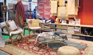 Mendag Lufti Berharap Generasi Muda Tak Tinggalkan Kain Tenun Batak pameran kain tenun batak