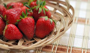 Selain Jeruk, Buah dan Sayur Ini Kaya akan Vitamin C Stroberi buah yang memiliki kandungan vitamin C. (Pixabay)