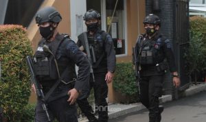 Ilustrasi - Tim Densus 88 Antiteror yang berhasil melumpuhkan terduga teroris hingga tewas. Foto: Ricardo/JPNN.com