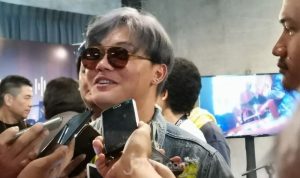 Rizky Febian Diperiksa Polisi, Terkait Terima Uang Doni Salmanan Rp400 Juta Risky Febian Saat menghadapi pertanyaan wartawan.