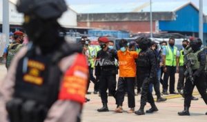 Densus 88 Antiteror Polri. kembali menangkap terduga teroris di tangerang. -Issak Ramdhani-fin.co.id