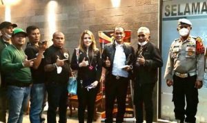 Barbie Kumalasari saat melaporkan penjambretan yang menimpanya. (instagram @barbiekumalasari)