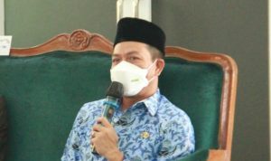 Langkah Konkrit Tingkatkan IPM melalui Peningkatan Infrastruktur Kesehatan dan Pendidikan Bupati Bandung, Dadang Supriatna, saat rapat internal dengan beberapa Kepala Perangkat Daerah, Dirut BPR Kerta Raharja dan Pengurus KONI Kab. Bandung di Rumah Jabatan Bupati Bandung, Kamis (17/3).