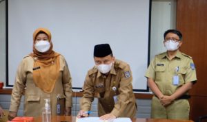 Kepala BKD Kota Depok, Wahid Suryono (kanan), istimewa.