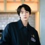 Jin BTS yang mengalami cidera hingga harus menjalani operasi.