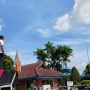 Aksi Ratusan massa buruh yang mendatangi PT Fuji Presisi menuntut penjelasan atas nasib belasan karyawannya yang di PHK Sepihak. Rabu (2/3)