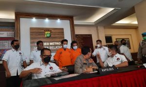Konferensi pers kasus narkoba yang menyeret Roby Geisha di Polres Metro Jakarta Selatan, Senin (21/3). Foto: Romaida/JPNN.com