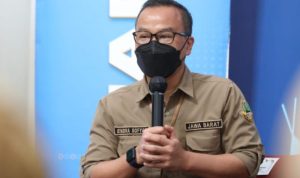 Kepala Dinas Perindustrian dan Perdagangan (Disperindag) Provinsi Jawa Barat (Jabar) Iendra Sofyan, saat mengatakan akan menggelar operasi pasar khusus untuk masyarakat miskin. (ANTARA/HO-Humas Pemda Jabar)