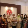 Yana Mulyana Saat Menghadiri Grand Launching Galeri Patrakomala Dekranasda Kota Bandung, di Jl. Jakarta, Kebonwaru, Sabtu (26/3).