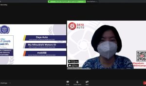 Corporate Supply Chain Management & Customer Engagement Head, Elisabeth Riany menerima penghargaan dari Markplus, Inc. pada ajang Indonesia WOW Brand 2022 sebagai Gold Champion of Indonesia WOW Brand 2022 pada kategori Auto Services Platform.