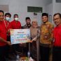 Telkom Regional 3 Jawa Barat, saat menyerahkan bantuan berupa 2 Unit Komputer, 1 Unit Orbit, serta aplikasi pijar sekolah untuk SMK Ar-Rohmah Dadaha Kota Tasikmalaya.