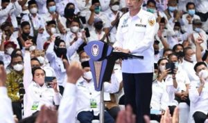 Ketua Apdesi Tidak Terima Organisasinya Dicatut Untuk Dukung Jokowi 3 Periode Acara Silaturahmi Nasional Apdesi yang menggaungkan dukungan kepada Jokowi, disayangkan Ketua Apdesi yang sah.