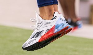 6 Merek Sepatu Sport Original Paling Direkomendasikan Ilustrasi sepatu sport original yang direkomendasikan. (pixabay)