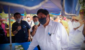 Airlangga Hartarto memastikan pemerintah aan tetap memperhatikan ketersediaan kebutuhan bahan pokok pangan tetap tersedia dan terjangkau.