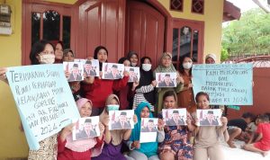 Peduli Kelangkaan Minyak Goreng, Emak-Emak Depok Dorong Firli Bahuri Nyapres 2024