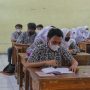 Murid SMAN 21 Kota Bandung tengah melaksanakan Pembelajaran Tatap Muka (PTM). (Deni/Jabar Ekspres)