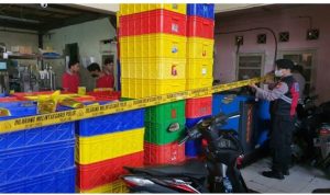 Ribuan Liter Minyak Goreng ditemukan di Depok, Polisi Ungkap Fakta Mengejutkan Ribuan Liter Minyak Goreng ditemukan di Depok, Polisi Ungkap Fakta Mengejutkan