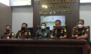 Kejaksaan Negeri Tinggi Jawa Barat (Kejati Jabar) secara resmi telah melakukan OTT kepada dua orang oknum pegawai BPK