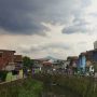 Penggusuran rumah di bantaran sungai itu disebut melanggar program Citarum Harum dan masuk kategori Bangunan Liar (Bangli).