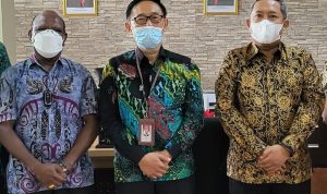 Plt Wali Kota Bandung Yana Mulyana (kanan) ketika usau berkonsultasi dengan KASN