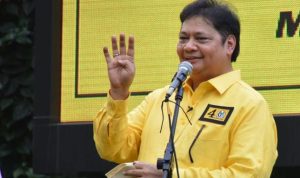 Ketua DPP Partai Golkar Airlangga Hartarto dinilai berhasil membawa Indonesia bertahan dari dampak ekonomi dari adanya Pandemi Covid-19.