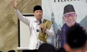 Wagub Jabar Uu Ruzhanul Ulum ketika subuh berjamaah bersama warga Sukabumi
