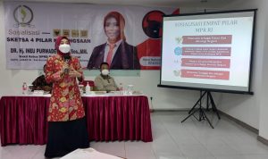 Wakil Ketua DPRD Jabar Ineu Purwadewi Sundari ketika memberikan materi mengenai 4 pilar wawasan kebangsaan.