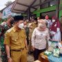 Bupati Bandung Pantau Pendistribusian OPM Minyak Goreng di Banjaran