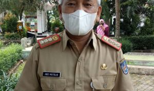 Hadapi Cuaca Ekstrem, Camat Tapos Imbau Warga Pangkas Pohon Camat Tapos, Abdul Mutolib. (Istimewa)